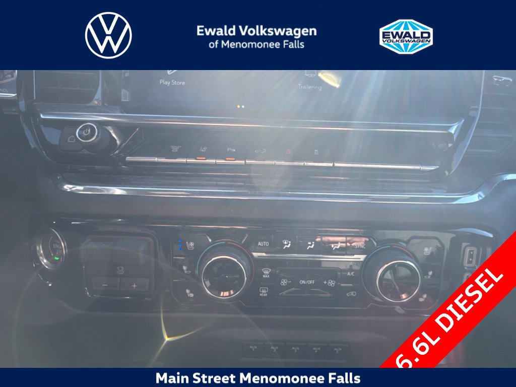 Used 2024 Chevrolet Silverado 3500 High Country w/ High Country Premium Package AWD/4WD image 13