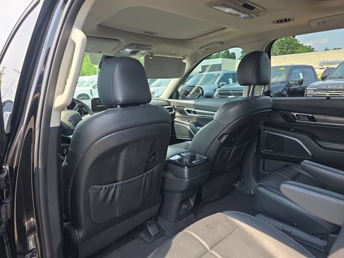 Used 2020 Kia Telluride SX w/ Towing Package FWD image 17
