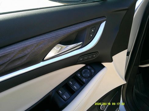 Used 2023 Buick Enclave Avenir w/ Avenir Technology Package FWD image 9