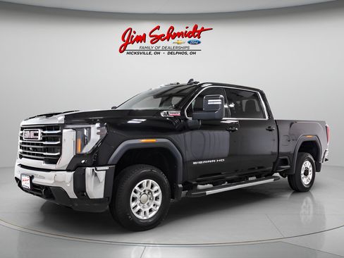 Used 2025 GMC Sierra 2500 SLE w/ SLE Value Package; AWD/4WD image 3