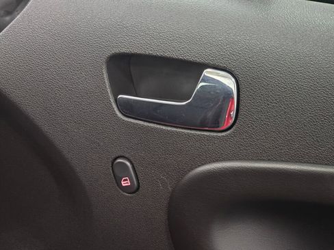 Used 2009 Pontiac Solstice GXP w/ Club Sport Package image 95