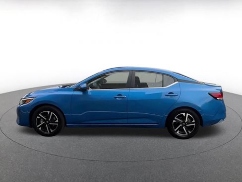 Used 2025 Nissan Sentra SV image 8