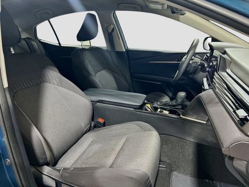 Used 2025 Toyota Camry LE w/ Convenience Package FWD image 24
