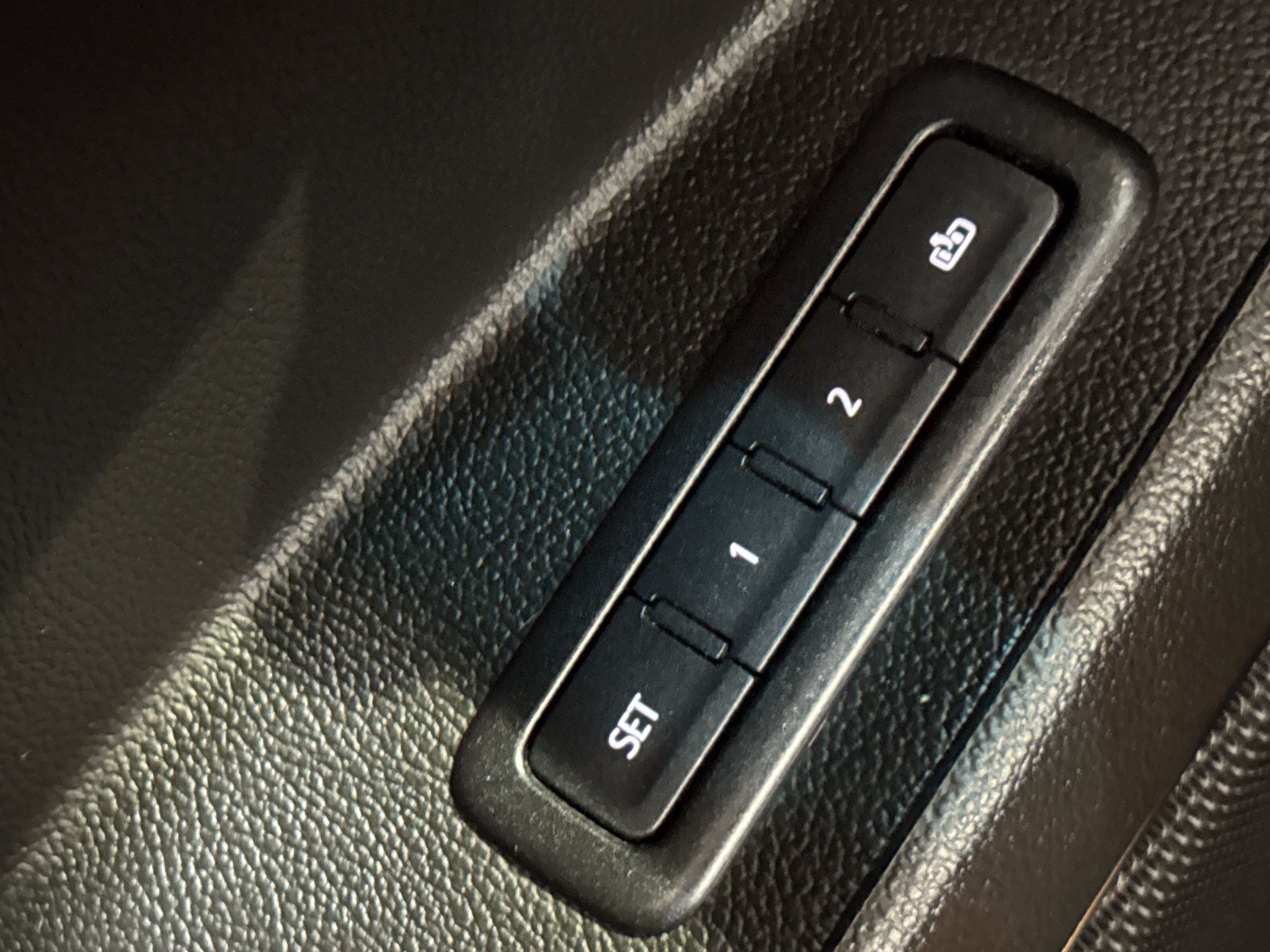 Used 2020 Chevrolet Suburban LT AWD/4WD image 34
