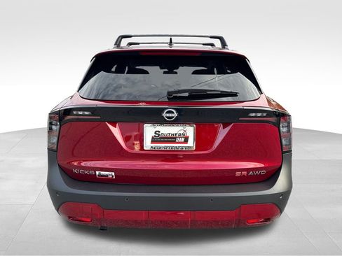 New 2026 Nissan Kicks SR w/ Cold Weather Package image 5