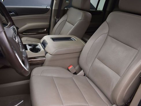 Used 2019 GMC Yukon XL SLT w/ Premium Edition image 14