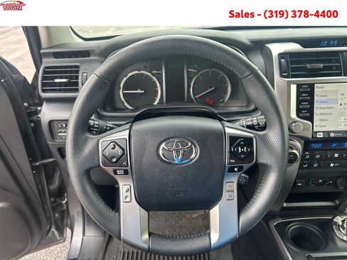 Certified 2022 Toyota 4Runner Limited AWD/4WD image 15
