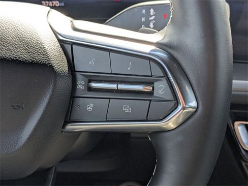 Used 2024 Chevrolet Traverse LT image 20