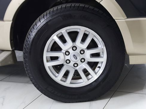 Used 2014 Ford Expedition EL XLT w/ Equipment Group 202A image 15