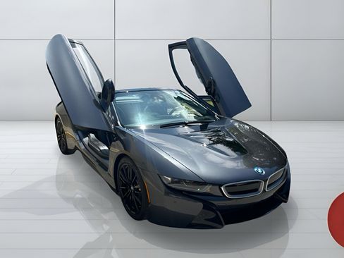 Used 2019 BMW i8 Roadster AWD/4WD image 7