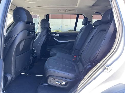 Used 2022 BMW X7 xDrive40i w/ Premium Package image 34