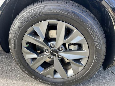 Used 2024 Kia Sportage SX image 12