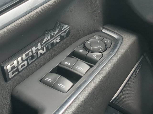 Used 2022 Chevrolet Silverado 1500 High Country AWD/4WD image 27
