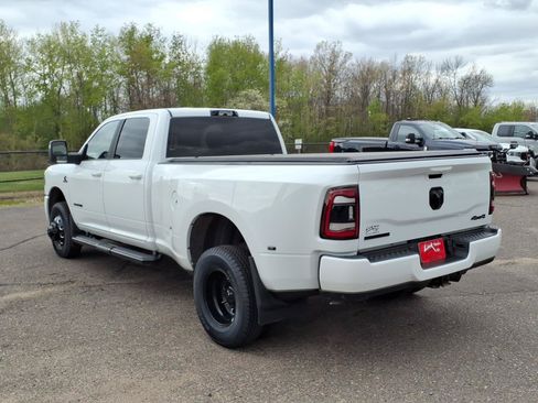Used 2024 RAM 3500 Big Horn w/ Night Edition AWD/4WD image 3