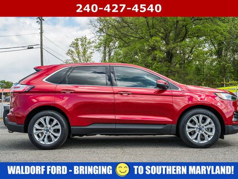 Used 2020 Ford Edge Titanium w/ Equipment Group 301A AWD/4WD image 3