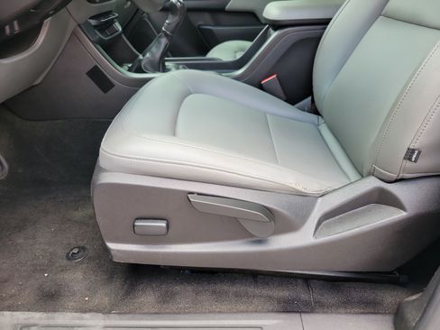 Used 2018 GMC Canyon W/T w/ Convenience Package RWD image 5