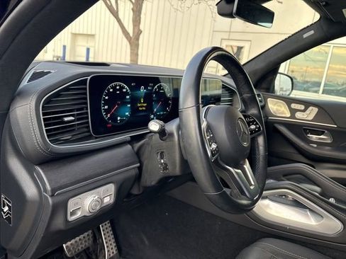 Used 2023 Mercedes-Benz GLS 580 4MATIC image 11