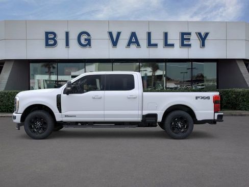 New 2025 Ford F250 4x4 Crew Cab Super Duty image 3