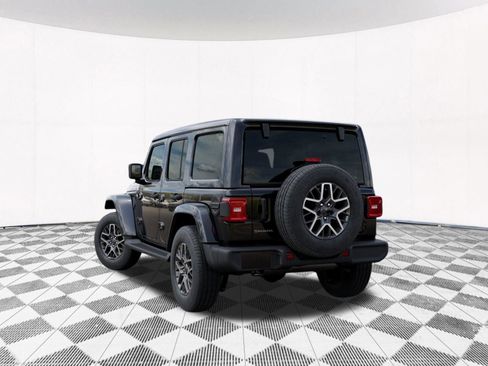 New 2026 Jeep Wrangler Unlimited Sahara AWD/4WD image 4