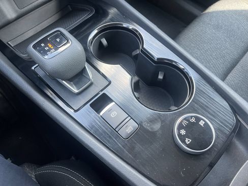 Used 2025 Nissan Rogue SV AWD/4WD image 7