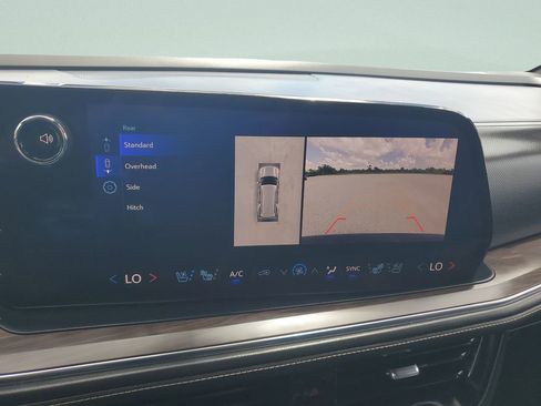 Used 2025 Chevrolet Tahoe Premier image 17