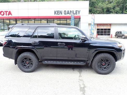 Certified 2024 Toyota 4Runner TRD Off-Road Premium w/ Moonroof Package AWD/4WD image 2