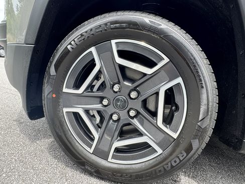 New 2026 Jeep Cherokee Laredo AWD/4WD image 13