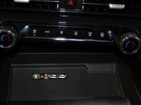 Used 2025 Chevrolet Tahoe LT AWD/4WD image 49