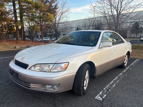 Used 1999 Lexus ES 330 image 1
