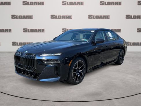 Certified 2025 BMW 760i xDrive w/ Executive Package image 1