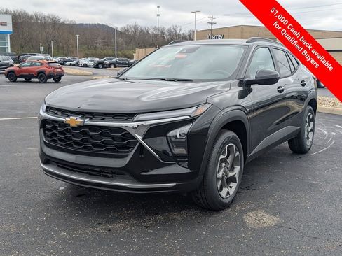 New 2026 Chevrolet Trax LT image 3