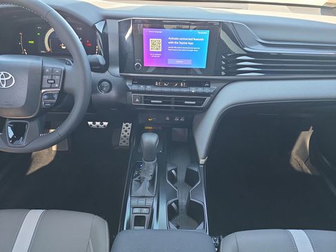 Used 2026 Toyota Camry SE image 10