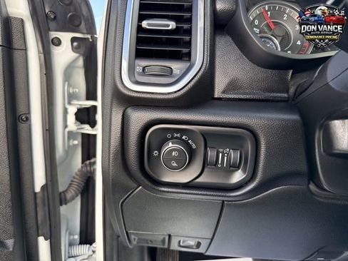Used 2024 RAM 2500 Laramie AWD/4WD image 13
