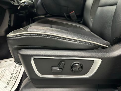 Used 2025 RAM 1500 Laramie image 12