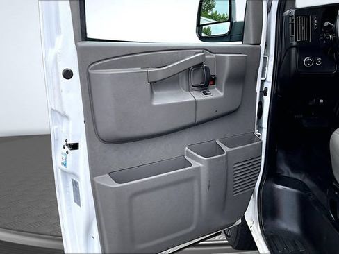 Used 2021 GMC Savana 2500 w/ Enhanced Convenience Package RWD image 20