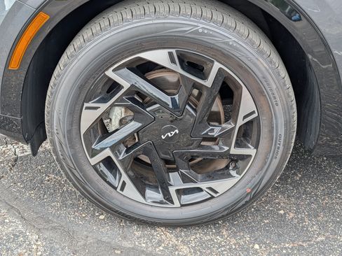 Certified 2023 Kia Sportage SX AWD/4WD image 15