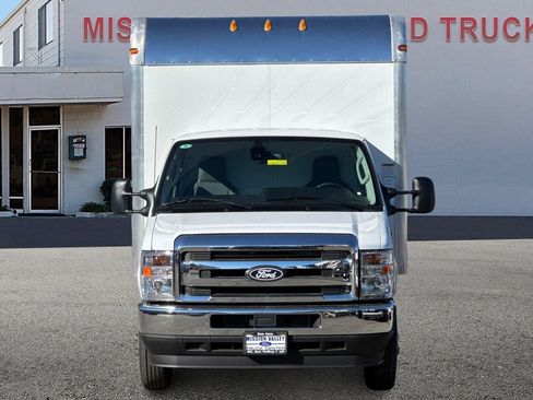 New 2026 Ford E-450 and Econoline 450 Super Duty w/ Interior Upgrade Package image 9