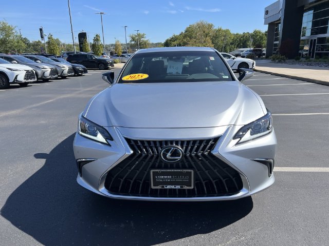 Certified 2025 Lexus ES 350 w/ Premium Package FWD image 7