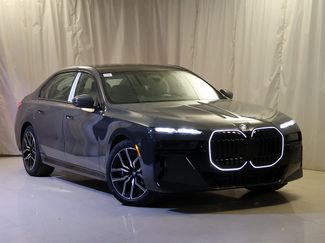 Used 2026 BMW 760i xDrive w/ Executive Package AWD/4WD video 1