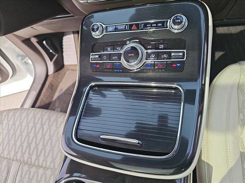 Used 2022 Lincoln Nautilus Black Label w/ Class II Trailer Tow Package image 17