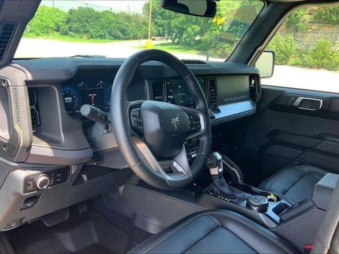Used 2025 Ford Bronco Badlands AWD/4WD image 13