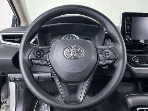 Used 2021 Toyota Corolla LE w/ LE Convenience Package FWD image 13