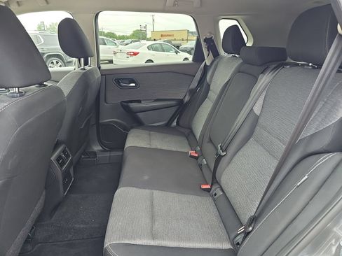Used 2023 Nissan Rogue SV FWD image 17
