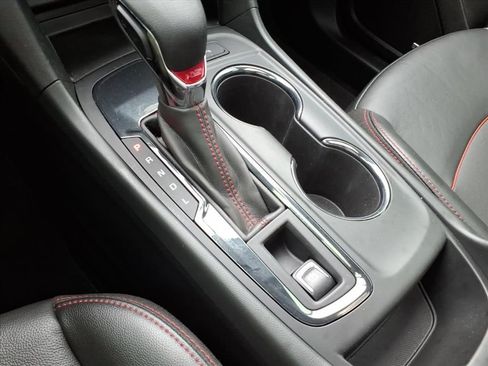 Used 2024 Chevrolet Equinox RS w/ RS Leather Package image 26