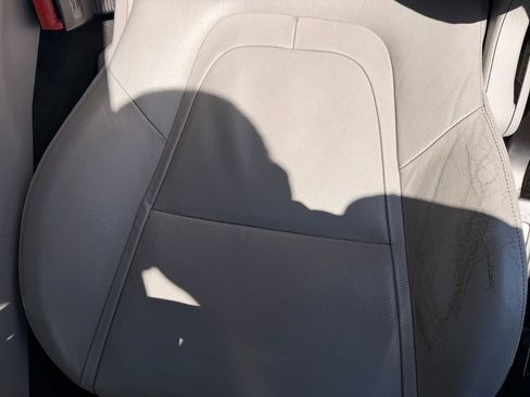 Used 2015 Jaguar XF Premium RWD image 11