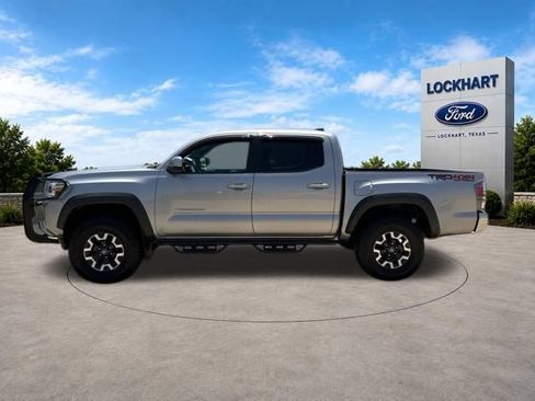 Used 2020 Toyota Tacoma TRD Off-Road AWD/4WD image 4