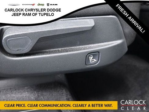 Used 2023 Kia Sorento LX image 41