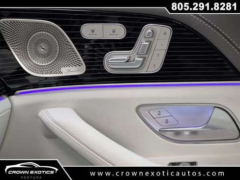 Used 2024 Mercedes-Benz Maybach GLS 600 4MATIC image 37