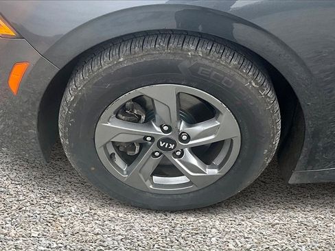 Used 2021 Kia K5 LXS image 9