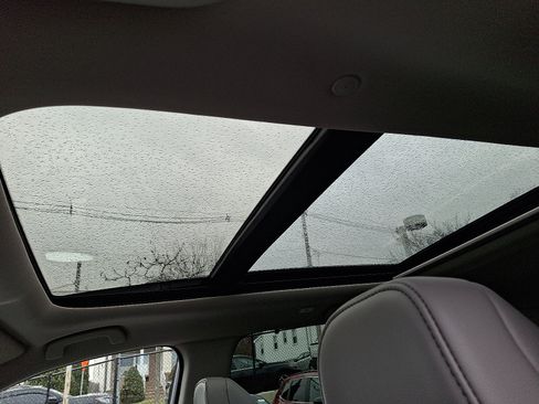 Certified 2025 Honda Pilot Touring image 16